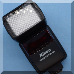 E32. Nikon SpeedLight. Model SB - 600 - $60